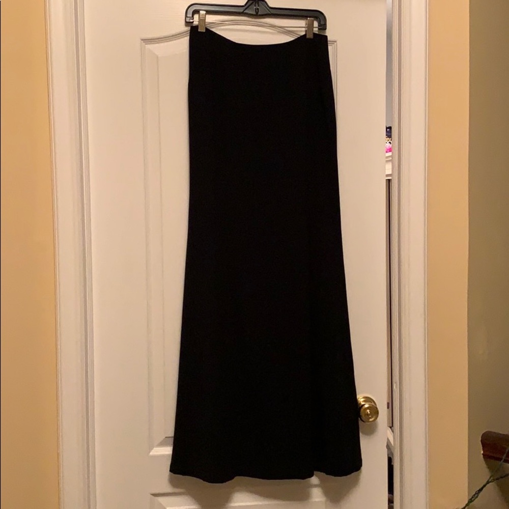 Black skirt